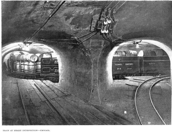 Раньше появилось метро. Самая страшная станция метро в Чикаго. В Чикаго два метро. Символ входа в метро в Чикаго 1967.