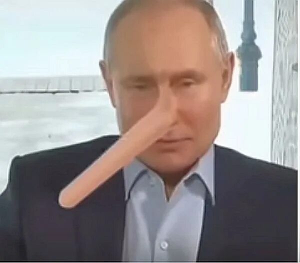 От вранья растет. Длинный нос Путина.