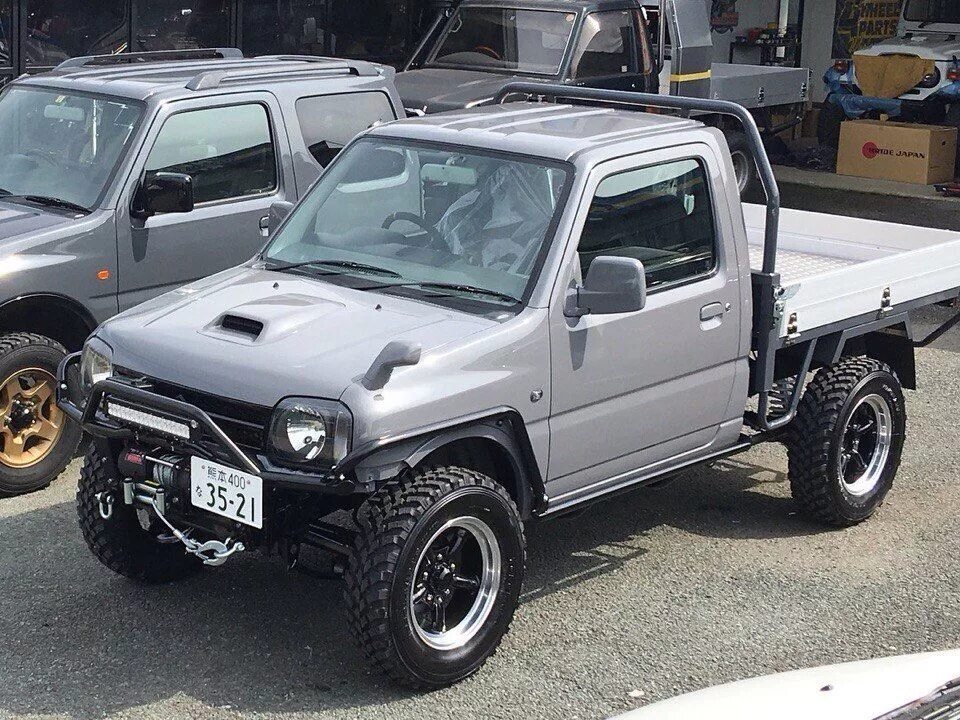 Купить джимни бу. Suzuki Jimny Pickup 2020. Suzuki Jimny 2020 пикап. Сузуки Джимни пикап 2021. Сузуки Джимни 4 двери пикап.