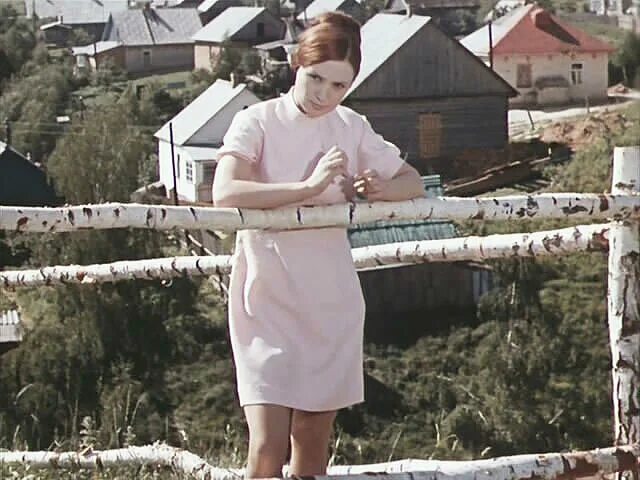 Спеши строить дом 1970 афиша. Почтальонши 1970. Спеши строить дом. Спеши строить дом. Спеши строить дом 1970 афиша.