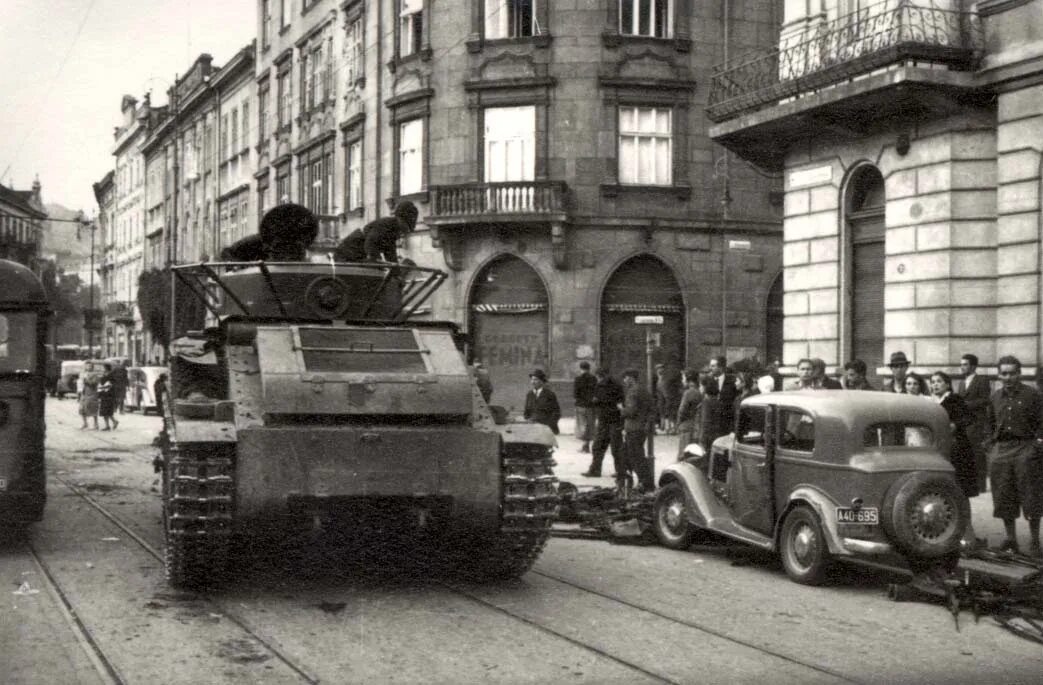 Оккупированная Польша 1939. Парад во Львове 1939. Оборона Варшавы 1939. Оккупация Польши 1939. Польша начала вторую мировую