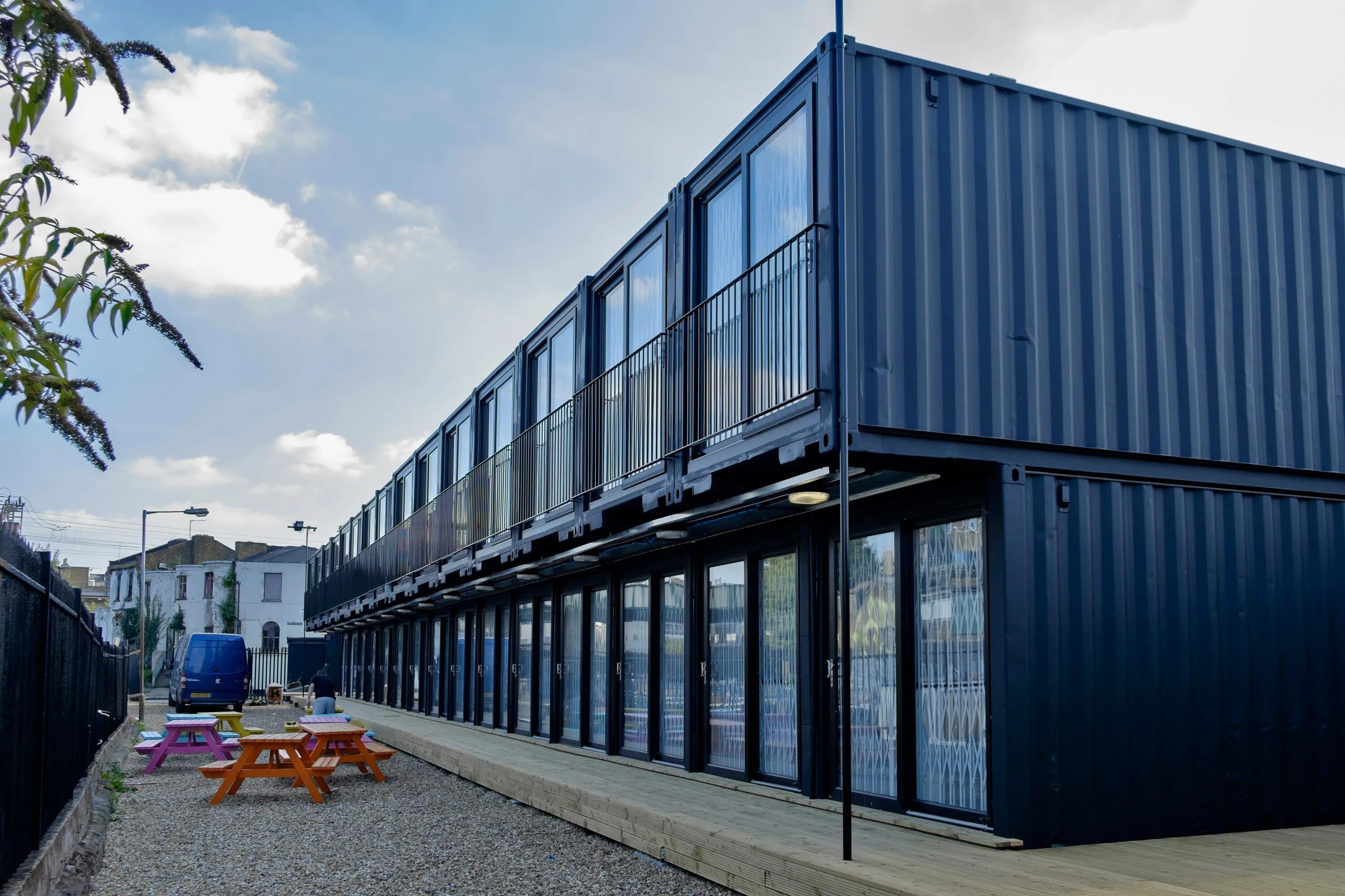 Гостиница shipping Container Hotel,. Административное модульное здание. Виссен, Германия. Здания из морских контейнеров. Офисные здания из контейнеров.