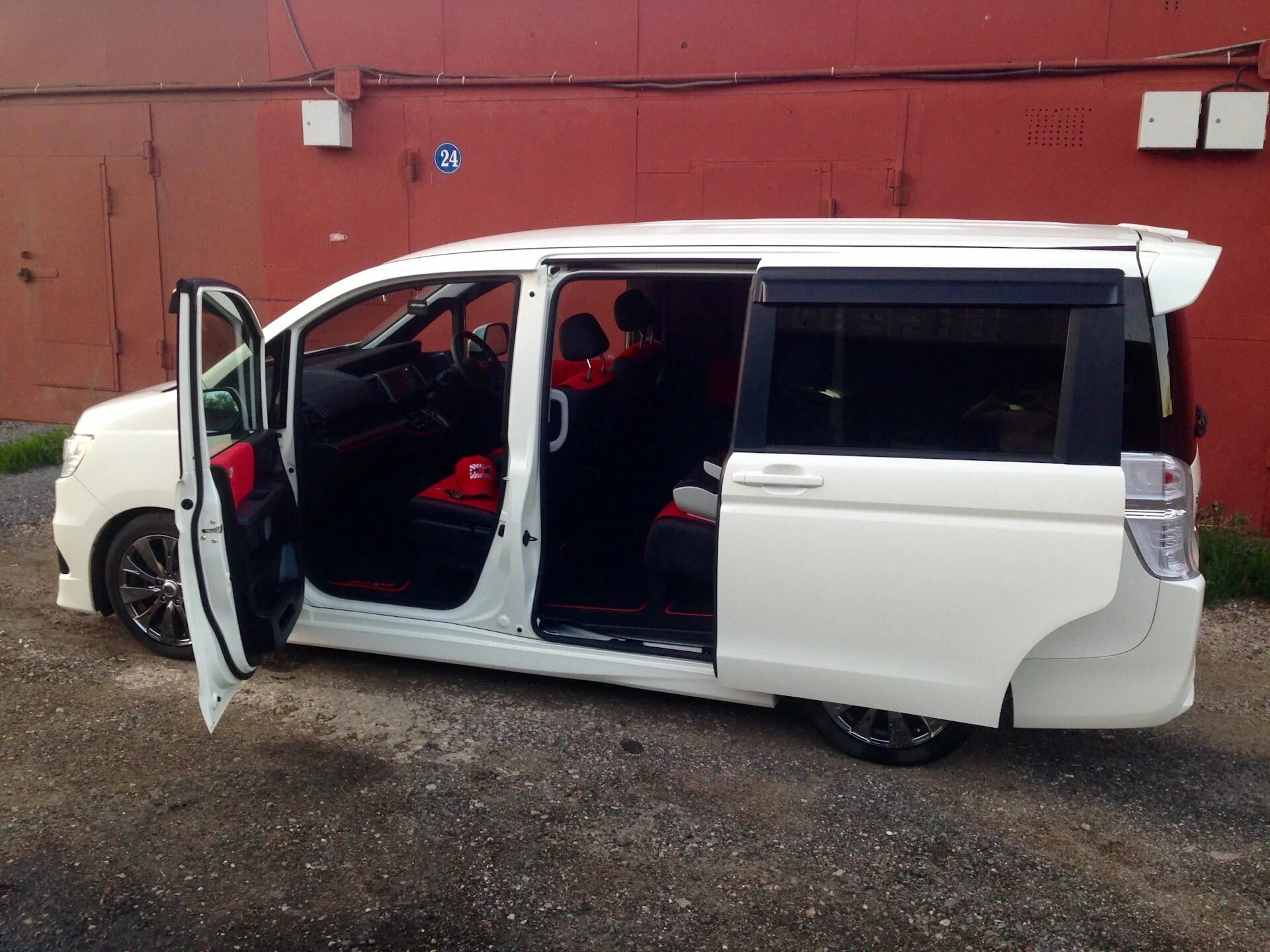 Степвагон rk5. Honda stepwgn 4. honda stepwgn rk5. honda stepwgn 2. honda stepwgn rp1.