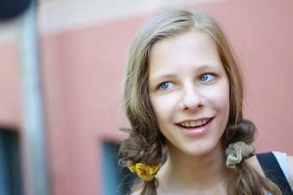 28-летняя Лиза Арзамасова призналась, что сделала "пластику" носа - Российская г