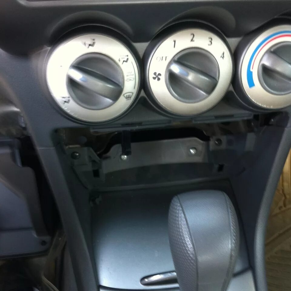 Как снять панель на фите Замена топливного фильтра Honda Fit (2G), 1,3 л, 2008 года плановое ТО DRIVE2