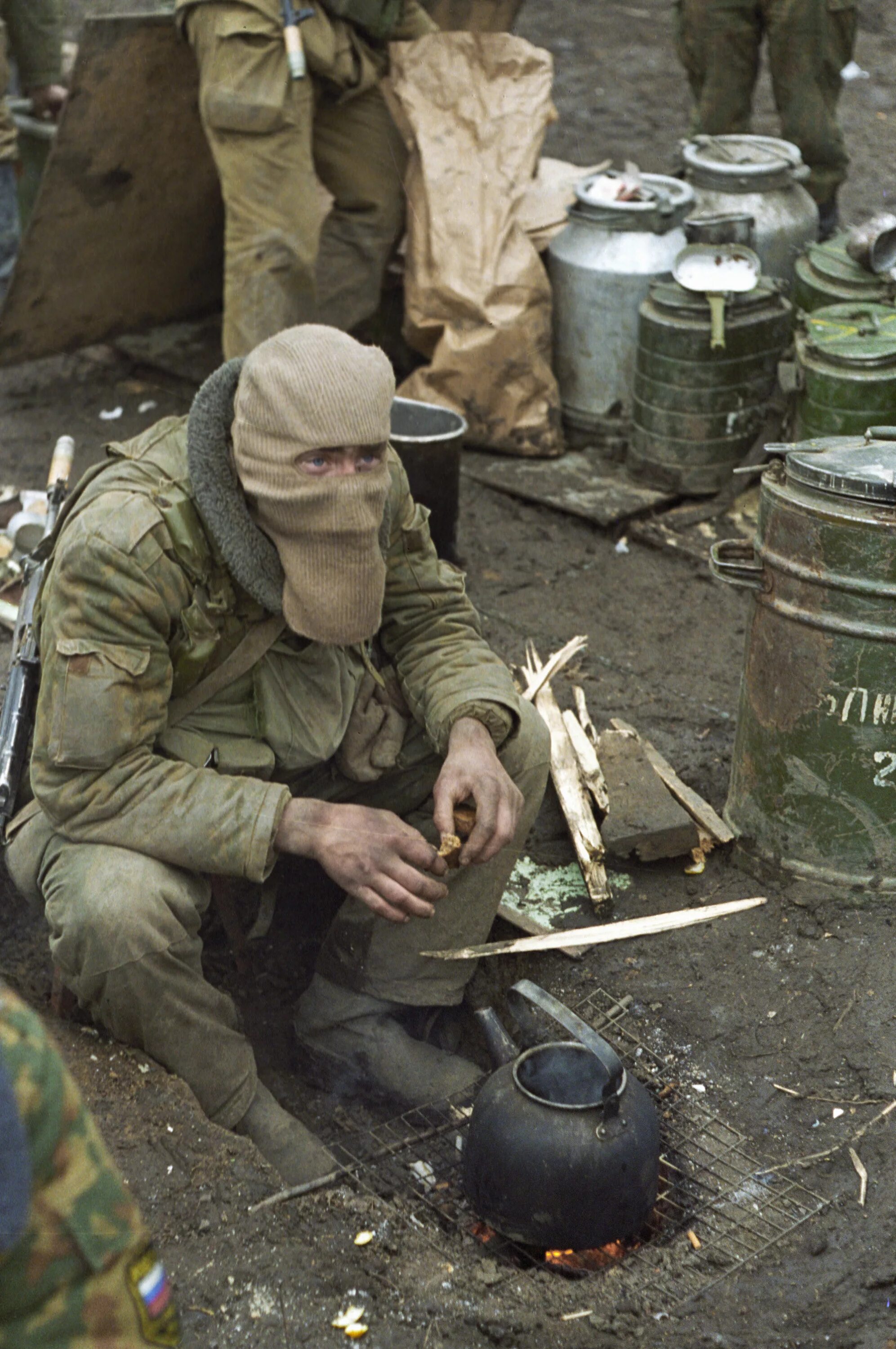 Чечня солдат 1995 Грозный. Военный бомж