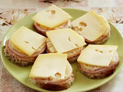 Бутерброды с ананасом