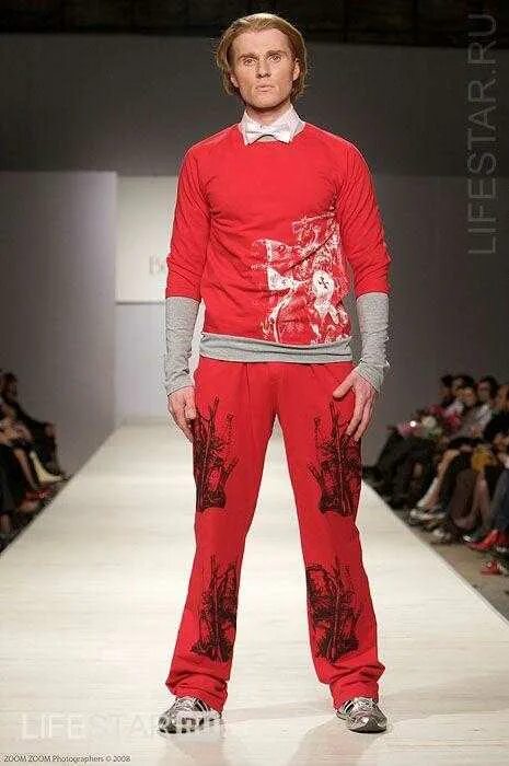 Ural fashion week 2008. Показ мод 2023. Янис чамалиди свадебные платья. Ural fashion week. Dolce gabbana 2018 осень зима.