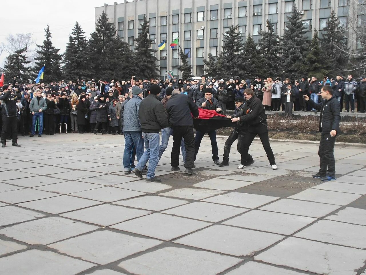 Антимайдан 24 часа. Митинги в марте 2014 года в Красном Лимане. Митинг в Горловке 2014. Протесты в Харькове 2014 фото. Днепропетровск 2014 митинг Антимайдан.