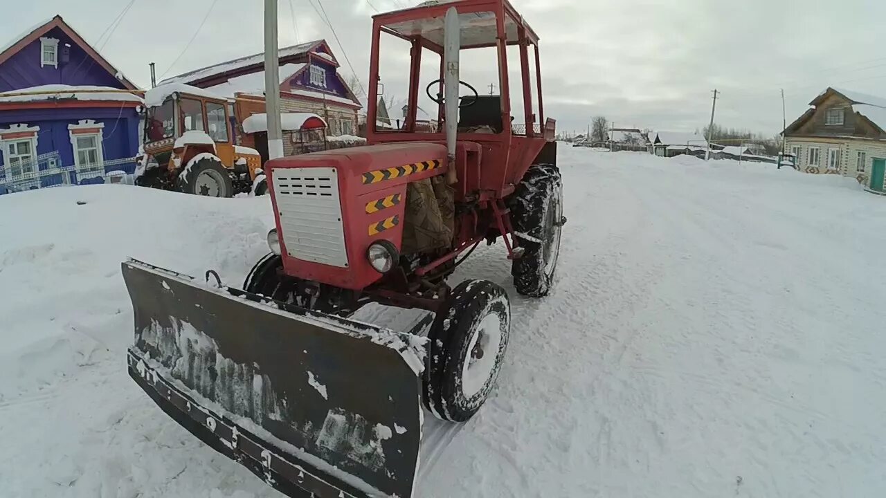 Т 25 пермский край. Отвал для трактора т-25. Трактор ВТЗ Т 25. Трактор т25 зима. Трактор Владимировец т-25 с отвалом.