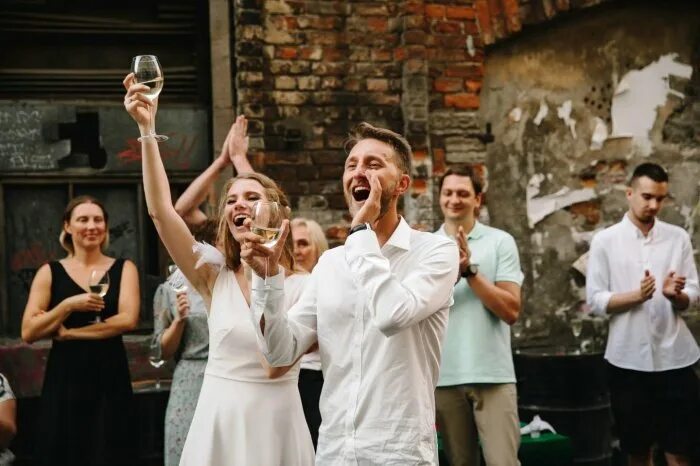 Молодежная свадьба фото Свадьба в формате вечеринки: советы от невест Weddywood