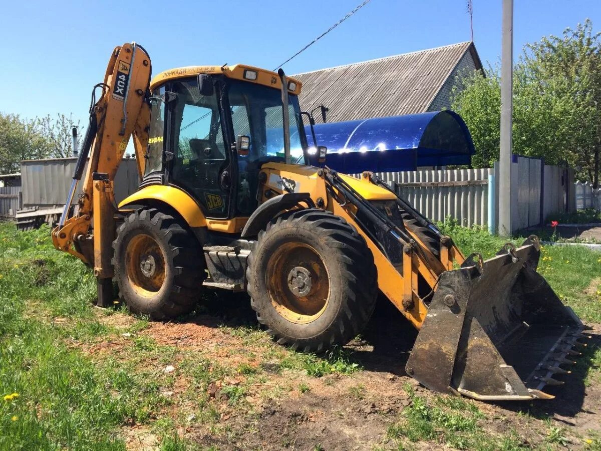 Погрузчик равноколесный JCB. JCB 3cx равноколесный. JCB 4cxs15h2wa. Экскаватор равноколесный JCB 4cx.