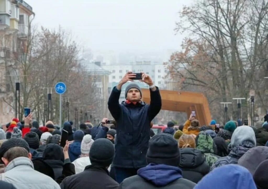 Белгород тг каналы. Протесты в Белгороде. Протесты мобилизованных в Чувашии. Пост окружили Белгород телеграм.