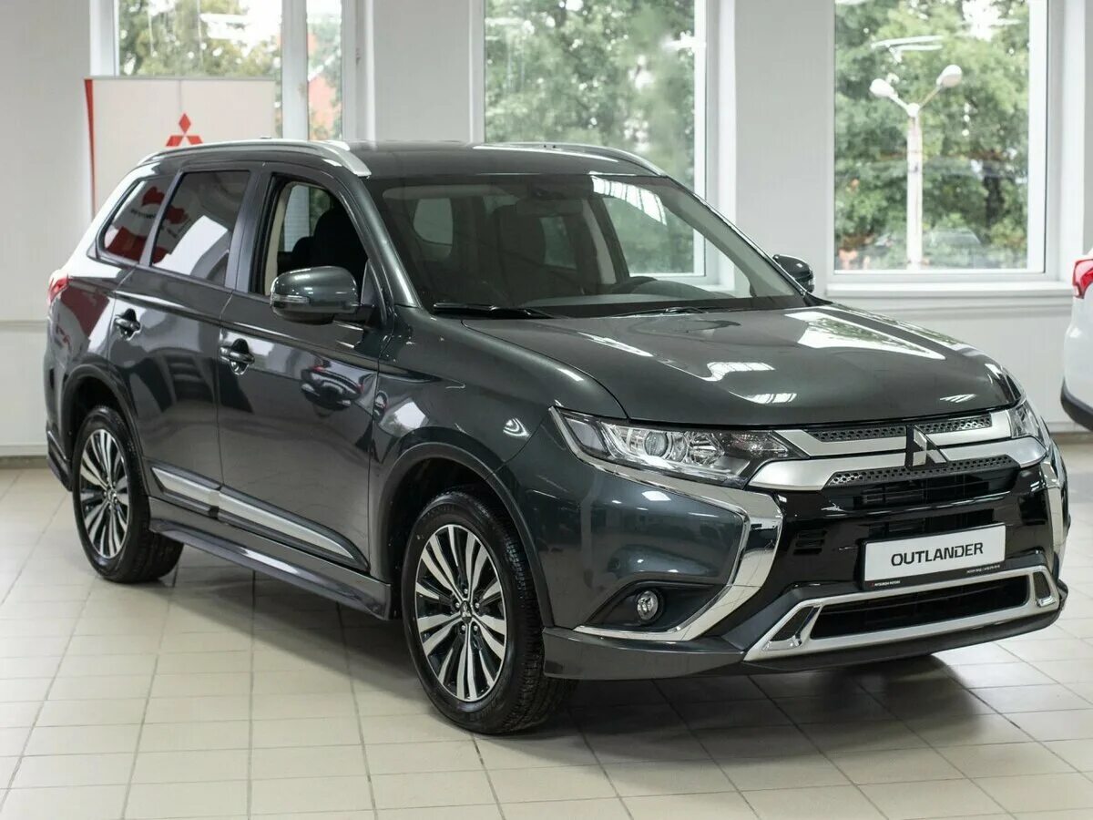 Mitsubishi Outlander intense+. Mitsubishi Outlander, 2019 комплектация: intense+ 4wd. Outlander 2019. Mitsubishi Outlander III intense+ 4 WD. Купить митсубиси аутлендер 2019