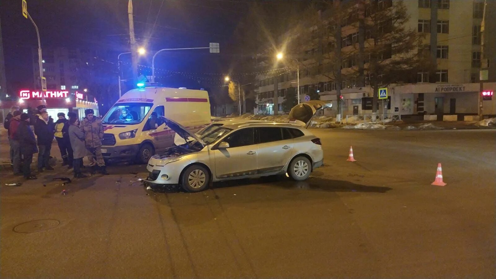 Чп йошкар. Автоавария в йошкар оле сегодня. дтп на красноармейском проспекте в йошкар оле 28.ноября 2025.