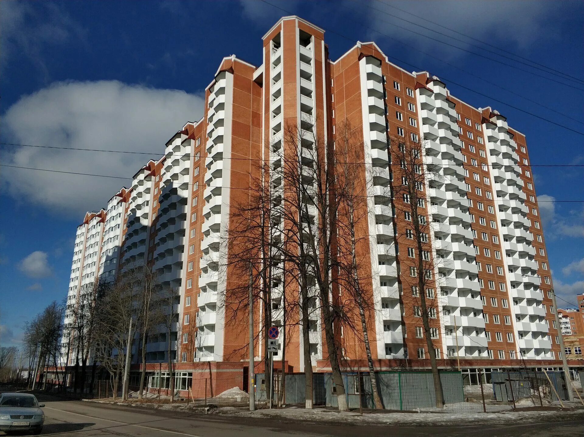 Микрорайон северный дом 1. Домодедово улица гагарина 63. гагарина 63 дом. гагарина 63 казань. микрорайон северный дом 63.