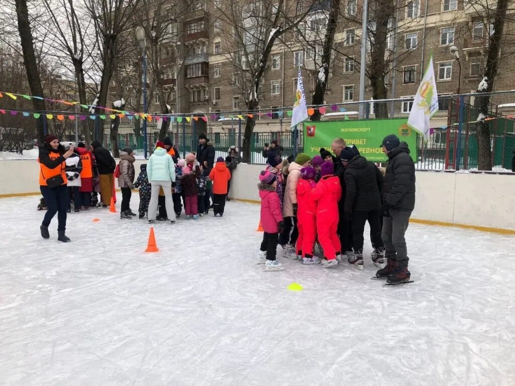 Детское мероприятие на льду. Маша и медведь на коньках. Маша и медведь праздник на льду. Маша и медведь праздник. Маша и медведь праздник на льду.