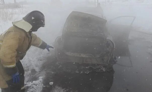 Под оренбургом фото На М-5 "Лада" лоб в лоб столкнулась с фурой, пострадал 22-летний пассажир 4 се