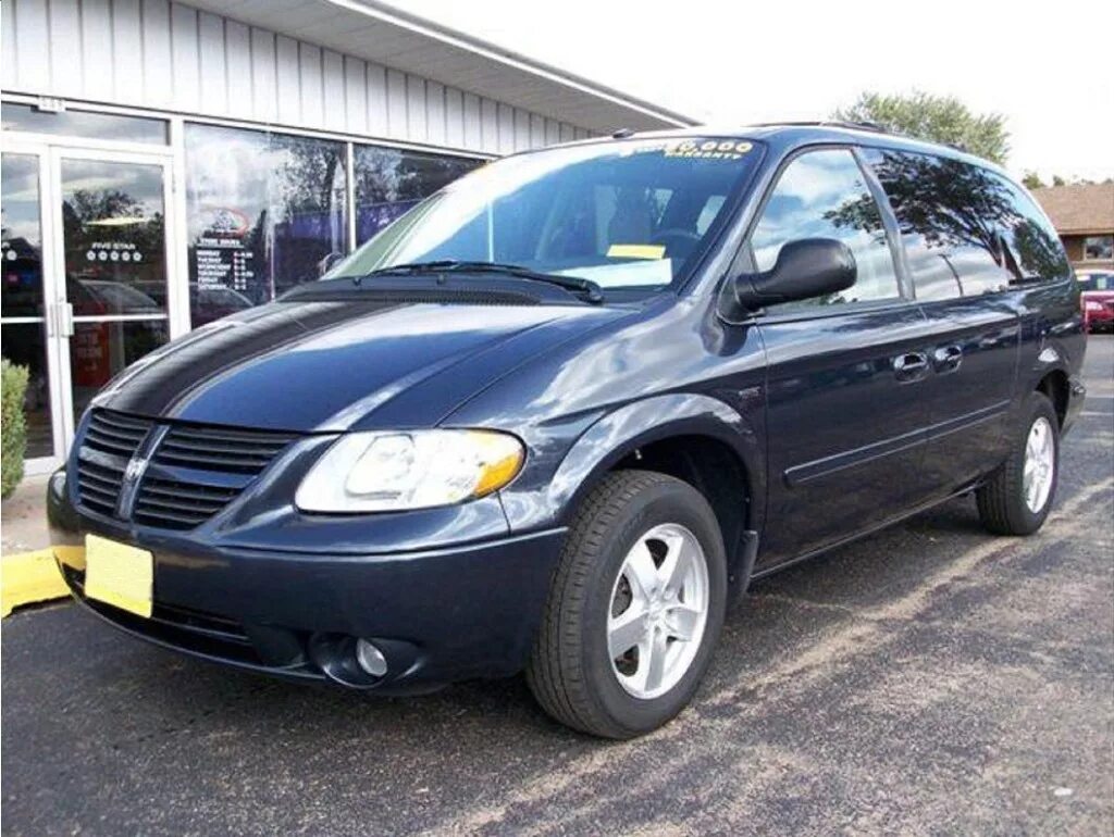 Dodge Caravan 2002. Dodge Caravan 2003. Противотуманные фары Додж Караван 4. Додж Караван 2002-2005.