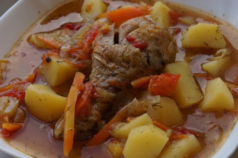 Как правильно варить жаркое. Жаркое. жаркое из курицы. жаркое с картошкой. жаркое из курицы с картошкой и овощами.