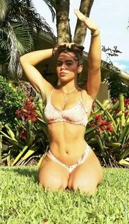 Anastasia Pagonis Nude.