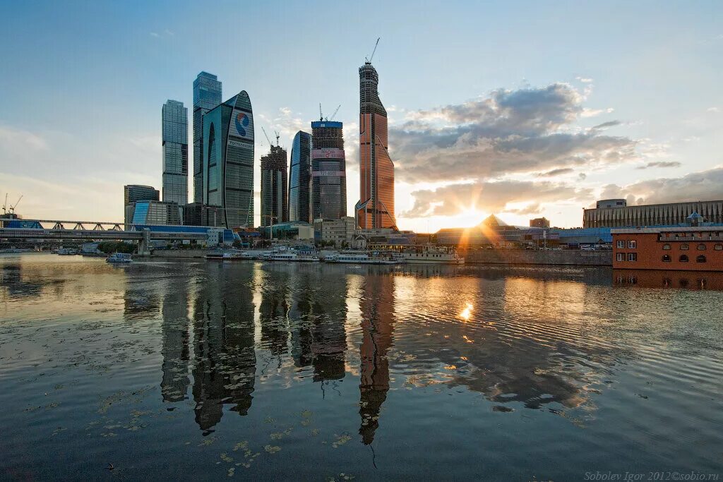 ММДЦ «Москва-Сити» (Москва). Международный деловой центр Москва-Сити. Москва Сити вид с реки. Москва Сити вид издалека.