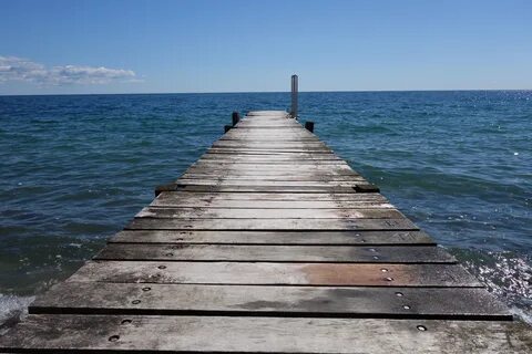 Не причалившая к берегу
