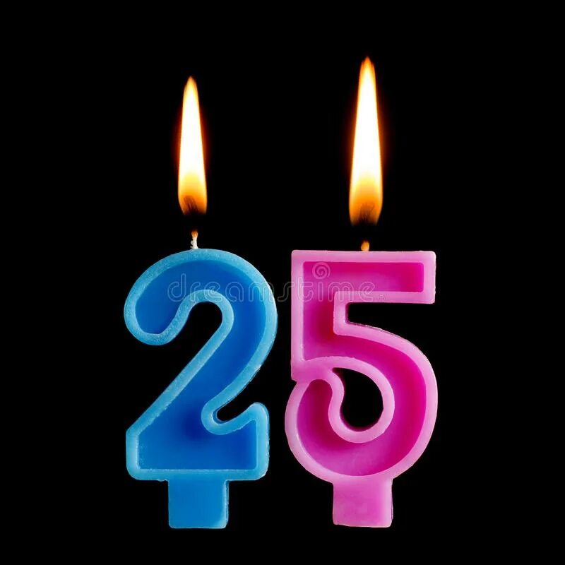 25 апреля 24 года. Свечки 25 лет. Торт со свечами 25 лет. Горящие свечи на торт 25. 25 Лет день рождения свечи.