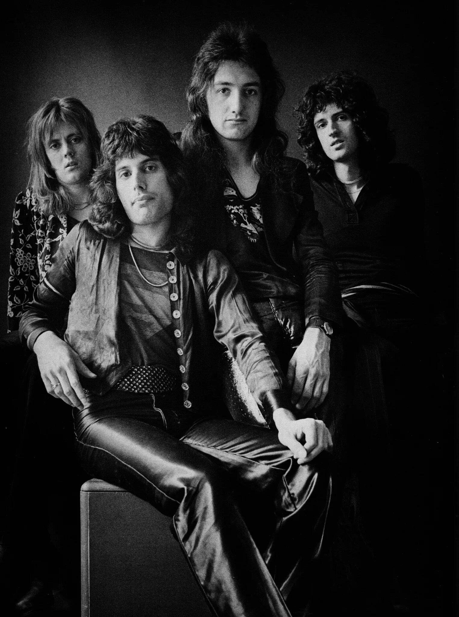 Queen 1974. Группа квин. группа queen 1970. queen band 1975. группа queen 80е.