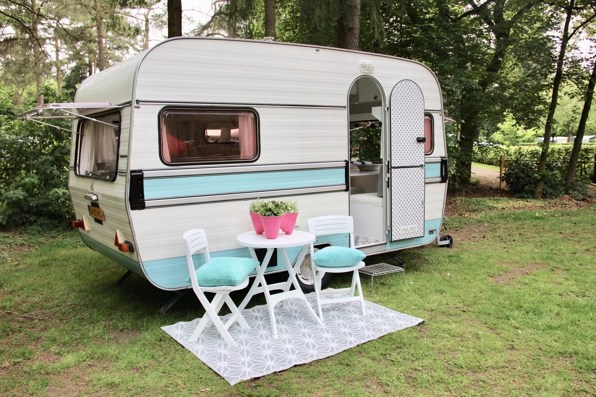 Прицеп дача на 3. Прицеп caravisio caravan. 1953 opel caravan. прицеп-дача feishen caravan м330. rc-caravan, piccolo-350.