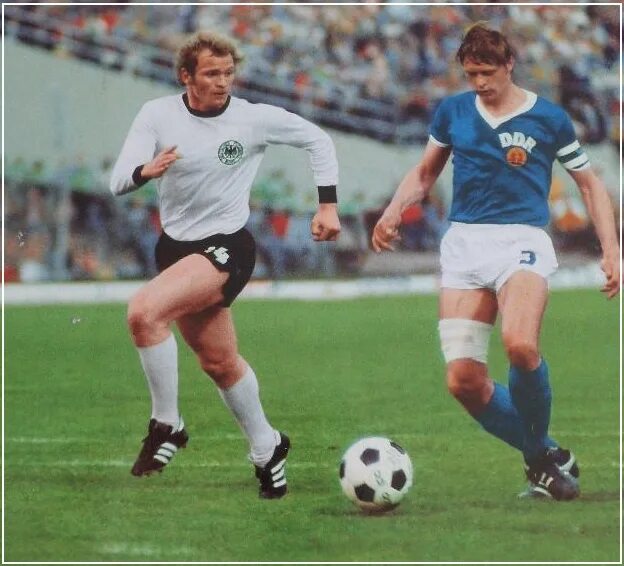 Гдр по какому каналу. Сборная гдр по футболу. Объединение свободных немецких профсоюзов. Гдр по какому каналу. Спортивная сборная гдр.