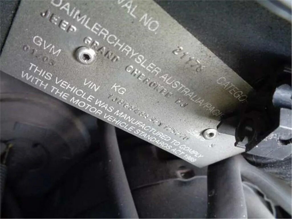 Номер кузова на jeep grand cherokee. Номер кузова на jeep grand cherokee. Номер кузова чероки. Jeep grand cherokee 2000 номер рамы. Номер кузова на jeep grand cherokee.