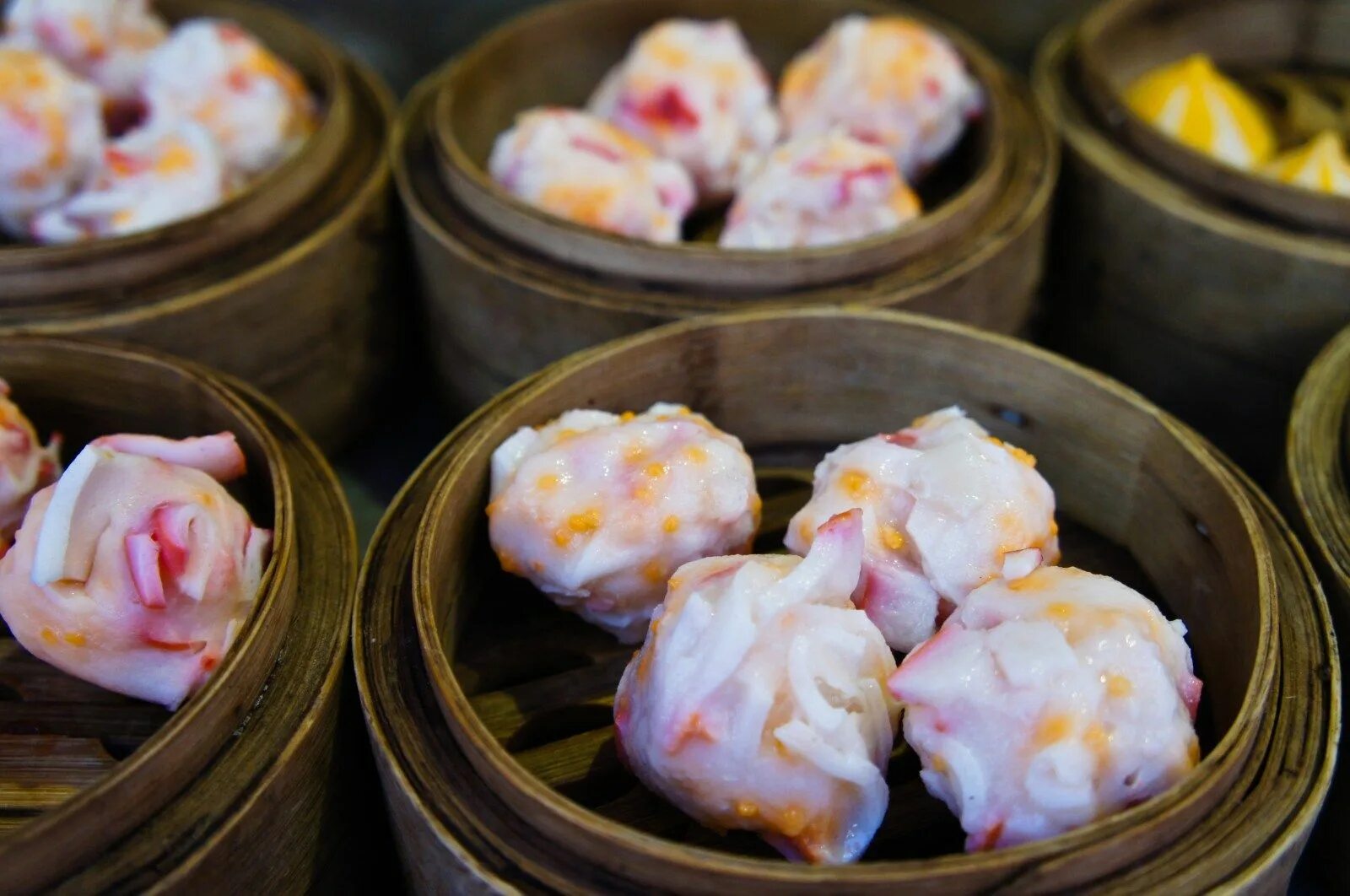 Еда в пекине. Пекин уличная еда в пекине. Еда в пекине. Уличная еда в китае. Китайская уличная кухня.