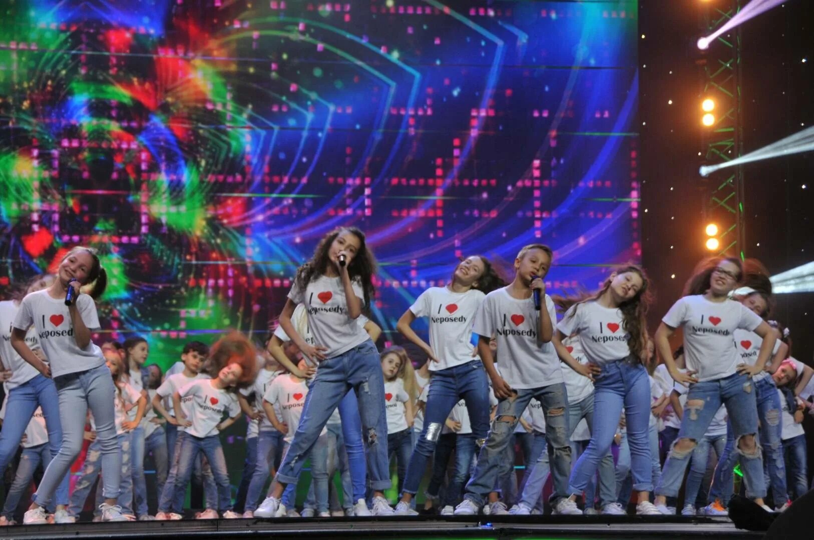 непоседы 30 лет юбилейный концерт. большой праздничный концерт «взрослые и дети». большой праздничный концерт «взрослые и дети». киркоров с бабушкой. детский театр-студия «непоседы».