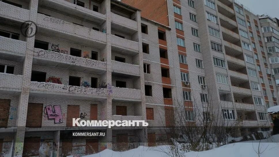 Недострой на улице Шаляпина. Дома Россия 5ти этажки. Льва Толстого 24 Ижевск. Подлесная 22а Ижевск недострой.