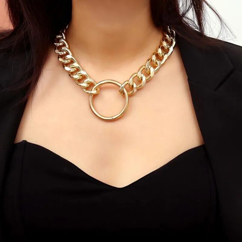 Колье цепочки. Массивная цепь на шею. Цепь аксессуары. Цепи украшения. Цепь аксессуары.