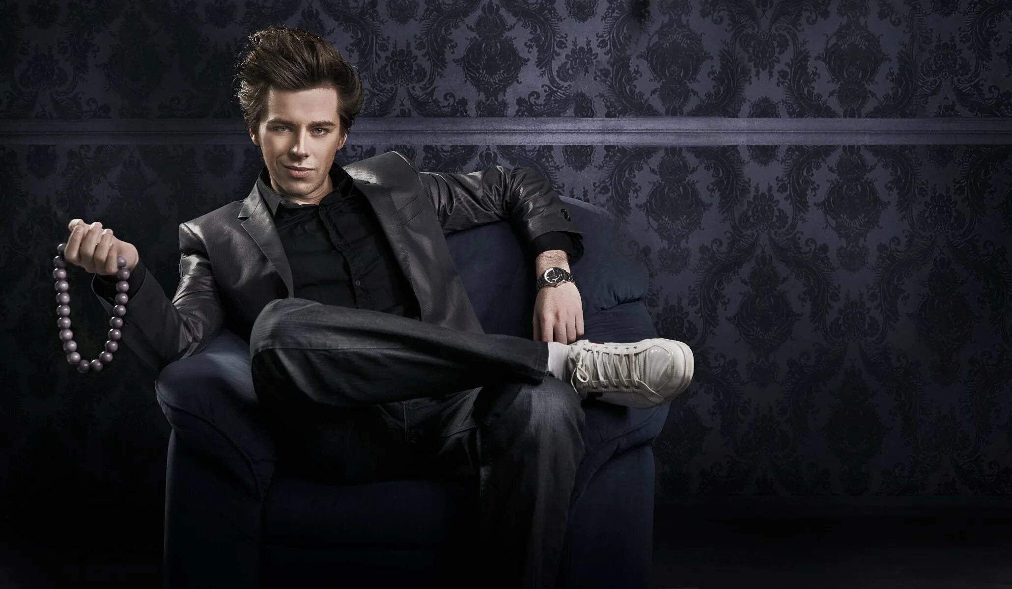 Мужчина в костюме. Spider man ps4 мэри джейн. Фон марвел. Портрет в пиджаке. Супергерои марвел человек паук.