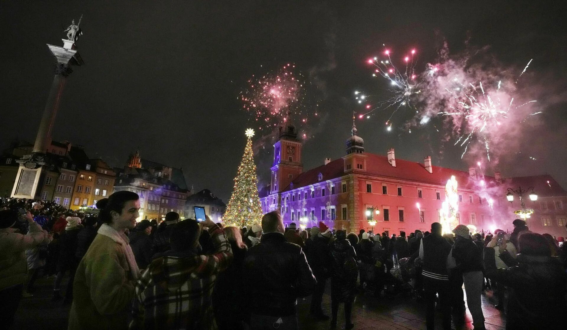 Как выглядит елка в израиле 2024. Как выглядит елка в израиле 2024. Новый год в израиле фото. Новогодняя хайфа. Как выглядит елка в израиле 2024.