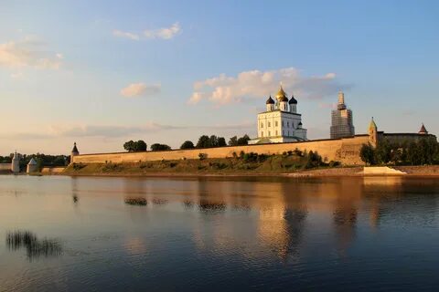 Псков на берегу какой