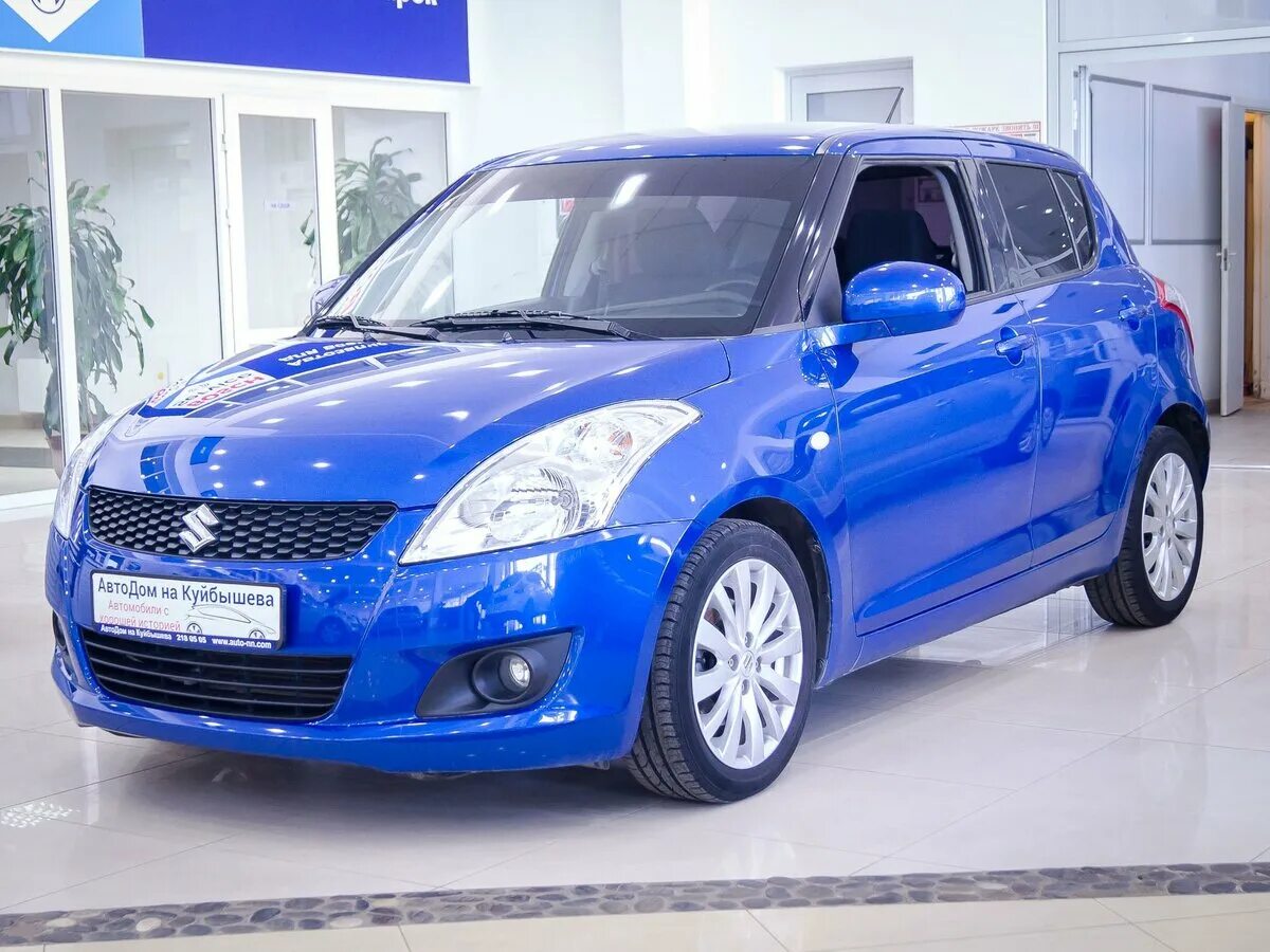 Suzuki sx4 hatchback 2011. Suzuki swift 2011. Сузуки автомат с пробегом. Сузуки свифт 2006 год. Сузуки свифт 2011 салон.
