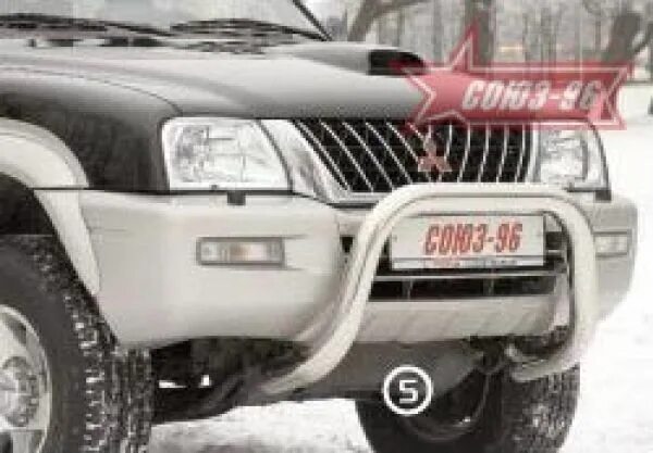 Кенгурятник 200. Кенгурятник тойота ленд крузер 200. Кенгурятник на toyota land cruiser 200. Кенгурин на ленд крузер 200. Кенгурятник 200.