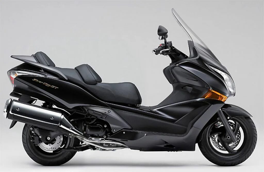 Макси скутер хонда. Honda Silver Wing 600 gt. Макси скутер Сильвер Винг 600. Макси скутер Honda Silver Wing 600. Максискутер Хонда Сильвер Винг 600.