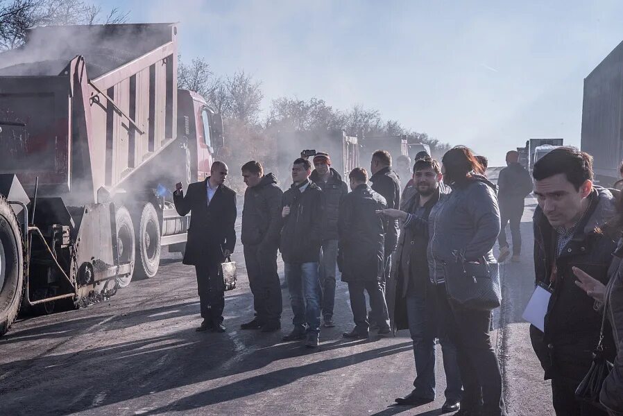 Дорожная компания автодор. Путин строительство дорог. Генеральный директор северавтодор. Трасса м11 «нева» москва. Трасса сортавала петрозаводск.