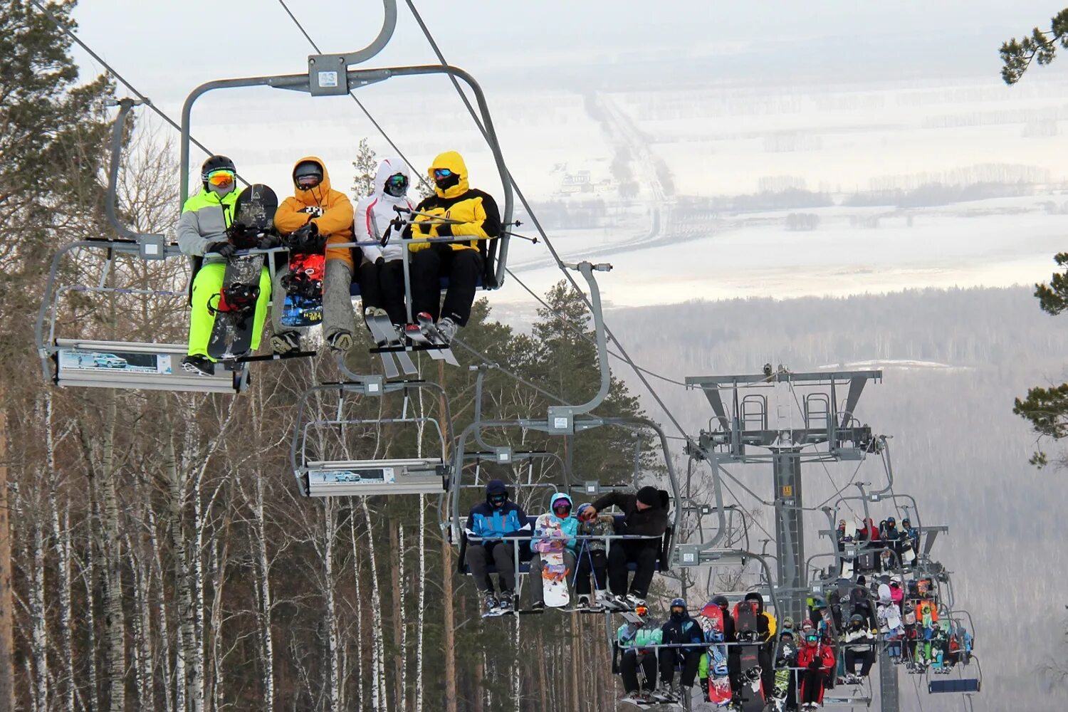 горнолыжная база танай. танай кемерово горнолыжный курорт. эко комплекс танай кемеровская область. горнолыжка танай кемеровская область. танай горнолыжный комплекс.
