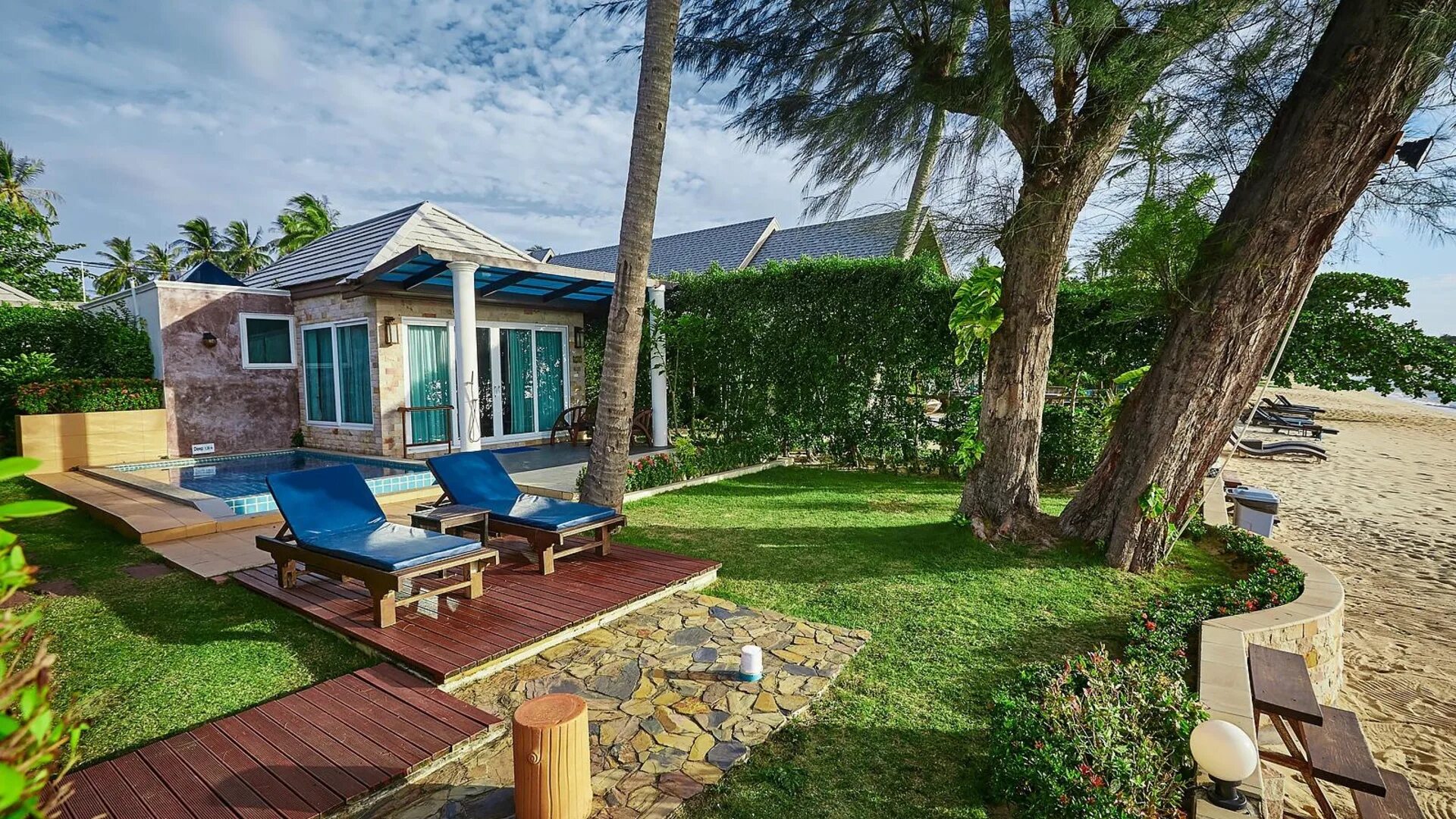 Самуи снять виллу. Дом на самуи. Тайланд дома 30 кв м фото. Отели на самуи с бунгало. Приват виллы на пхукет самуи.