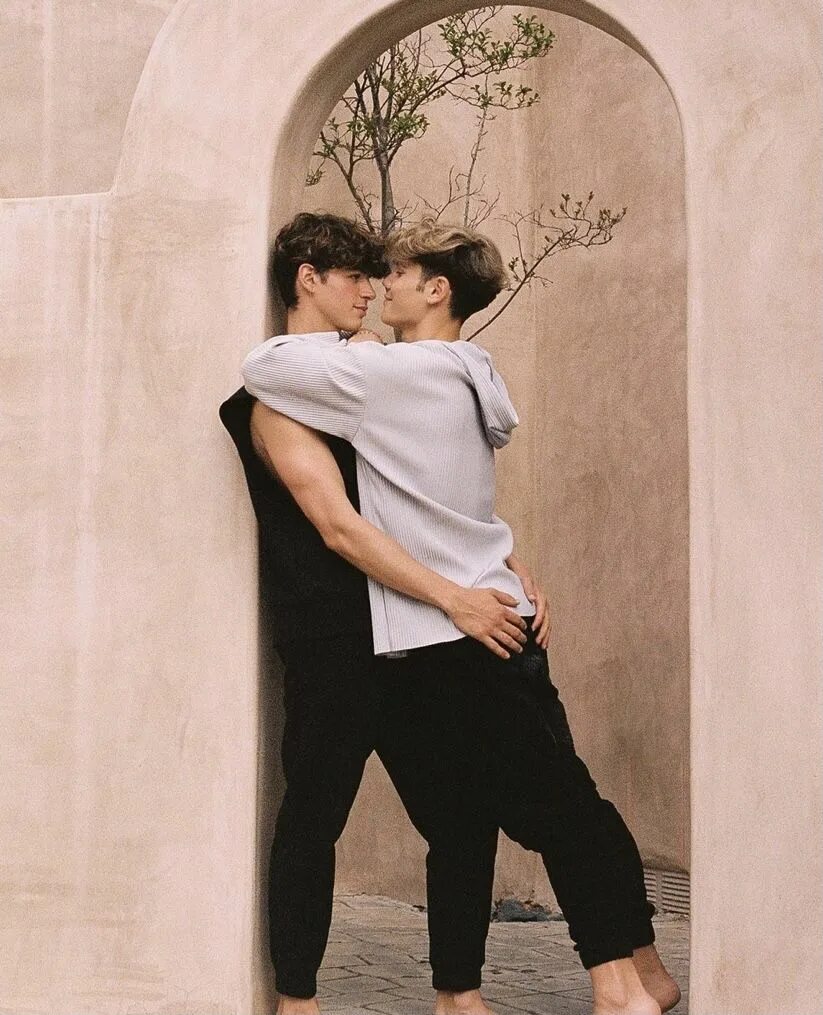 Nick champa pierre boo onlyfans. Иэн сомерхолдер и ники рид. Pierre boo / nick champa. Ники для пар. Nicky couple.