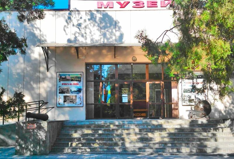 Памятники в Анапе - топ-7 маршрутов по памятным местам и музеям Анапы