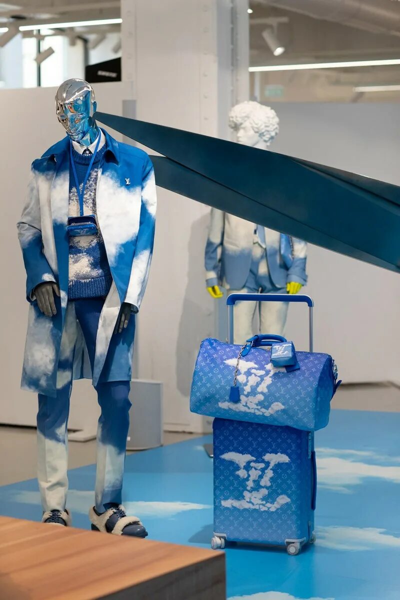Вирджил абло первая коллекция луи виттон. Louis vuitton belt virgil abloh. Virgil abloh louis vuitton. Louis vuitton orange. Louis vuitton ss19.