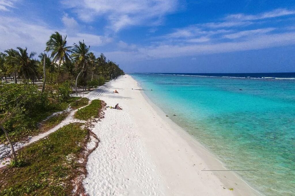 Искусственный пляж. Мале пляж. One & only reethi rah 5*. Мале пляж. Химмафуши мальдивы.