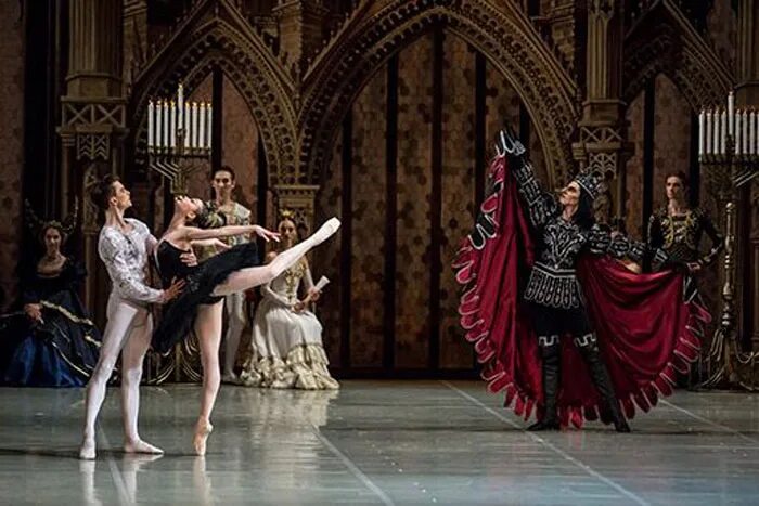 Балет на сценеалександрийский театр. Александринский театр труппа. Страсти по мольеру театр эйфмана. Александринский театр труппа. Валерий фокин спектакль ревизор.